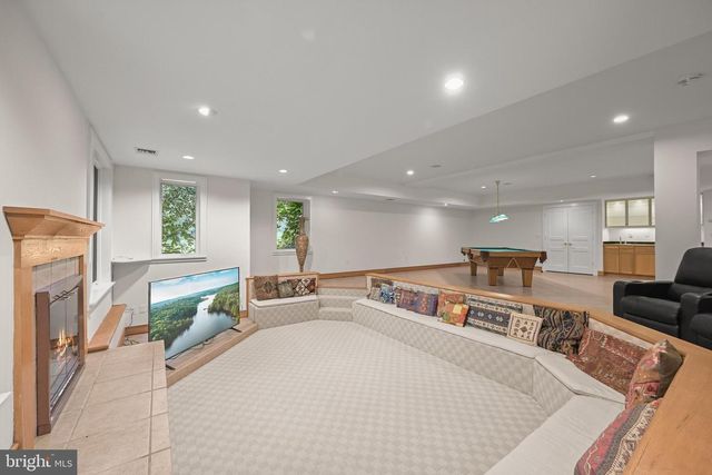 9744 THE CORRAL DR, Potomac, MD 20854