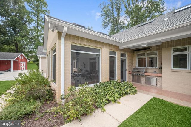 9744 THE CORRAL DR, Potomac, MD 20854