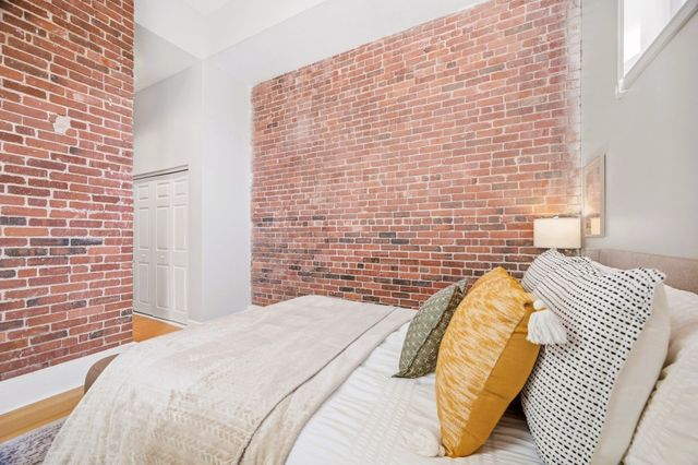 54 Forest St 212, Medford, MA 02155