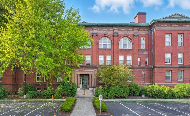 54 Forest St 212, Medford, MA 02155