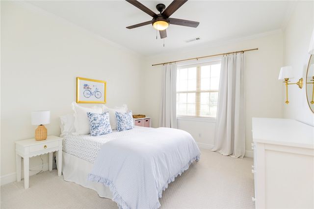 5087 S Strathmore Station Drive, Rogers, AR 72758