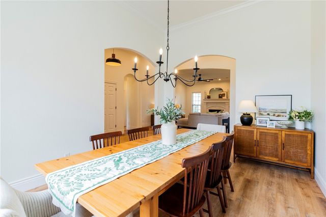 5087 S Strathmore Station Drive, Rogers, AR 72758