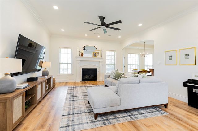 5087 S Strathmore Station Drive, Rogers, AR 72758
