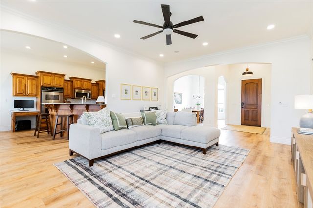 5087 S Strathmore Station Drive, Rogers, AR 72758