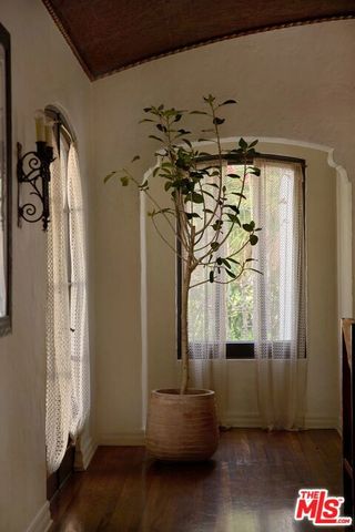 2666 Aberdeen Avenue, Los Angeles, CA 90027