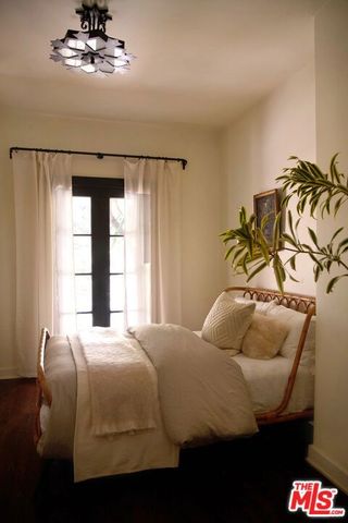 2666 Aberdeen Avenue, Los Angeles, CA 90027