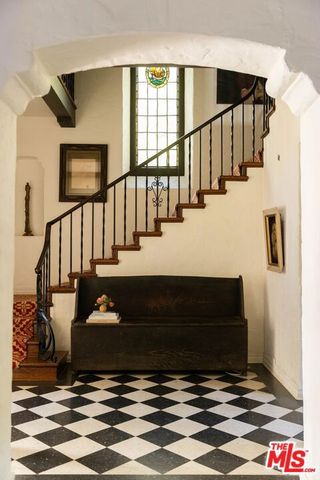 2666 Aberdeen Avenue, Los Angeles, CA 90027