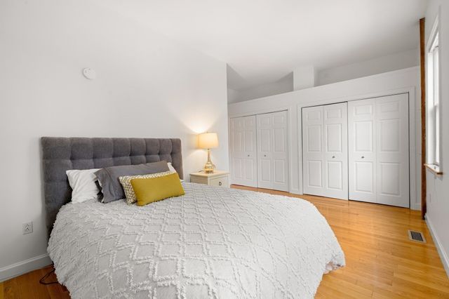 11 S Stone Mill Dr 712, Dedham, MA 02026