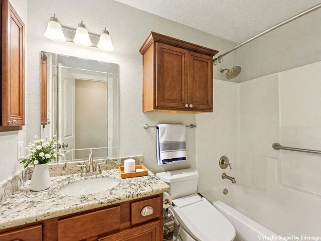 64 Hideaway Drive, Friendswood, TX 77546
