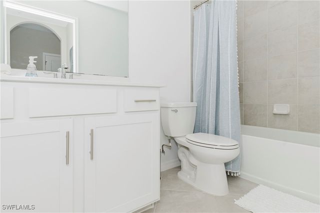 5629 Double Eagle CIR W 4227, Ave Maria, FL 34142