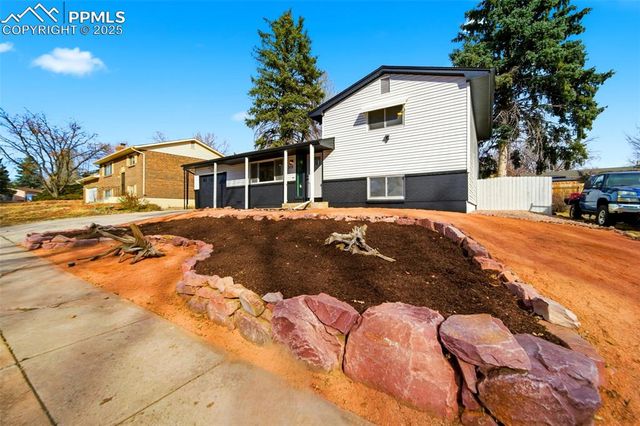 1315 Martin Drive, Colorado Springs, CO 80915