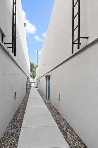10770 NW 138th Street 1, Hialeah Gardens, FL 33018