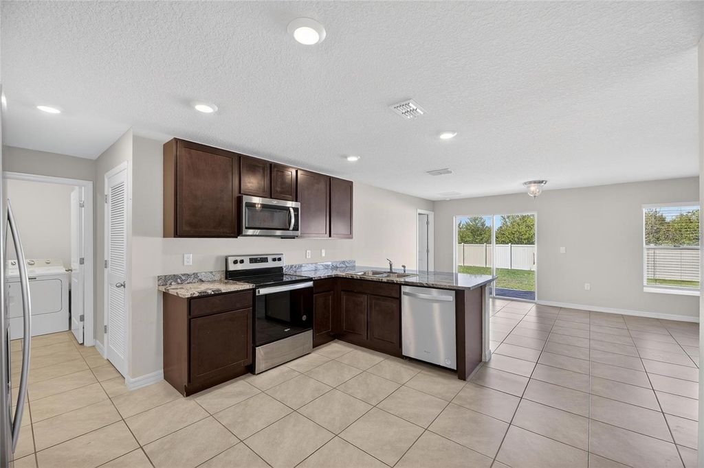 Image 17 of property listing at 1324 OCEAN SPRAY DRIVE, Ruskin, FL 33570