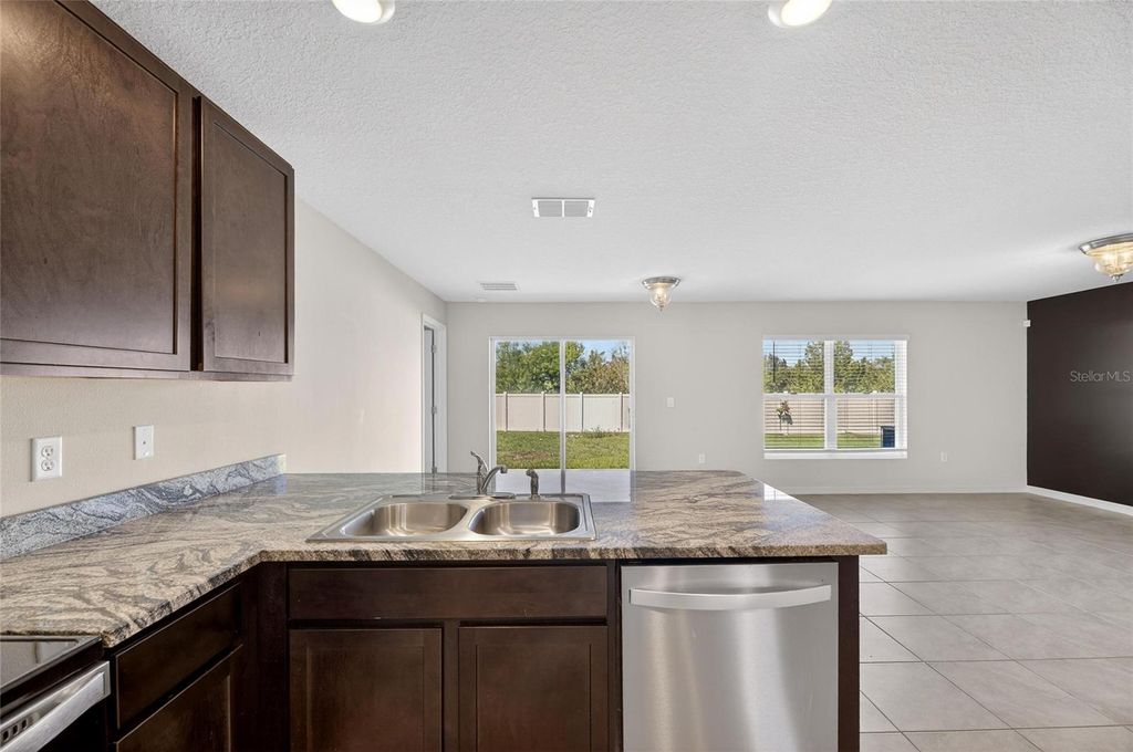 Image 22 of property listing at 1324 OCEAN SPRAY DRIVE, Ruskin, FL 33570