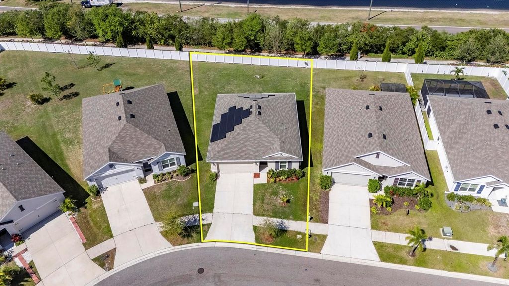 Image 44 of property listing at 1324 OCEAN SPRAY DRIVE, Ruskin, FL 33570