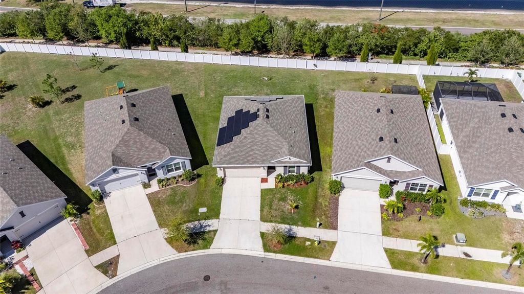 Image 45 of property listing at 1324 OCEAN SPRAY DRIVE, Ruskin, FL 33570