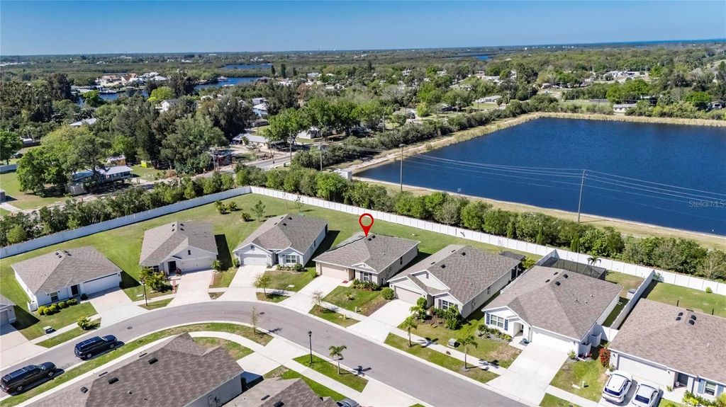 Image 47 of property listing at 1324 OCEAN SPRAY DRIVE, Ruskin, FL 33570