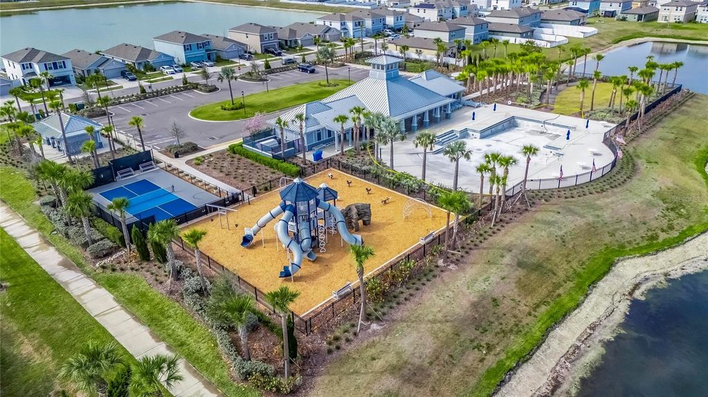 Image 57 of property listing at 1324 OCEAN SPRAY DRIVE, Ruskin, FL 33570