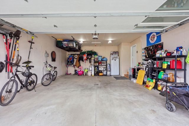 7903 Cottonwood Boulevard, Horace, ND 58047