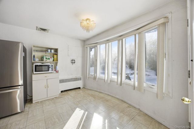 87 Executive Drive, New Hyde Park, NY 11040