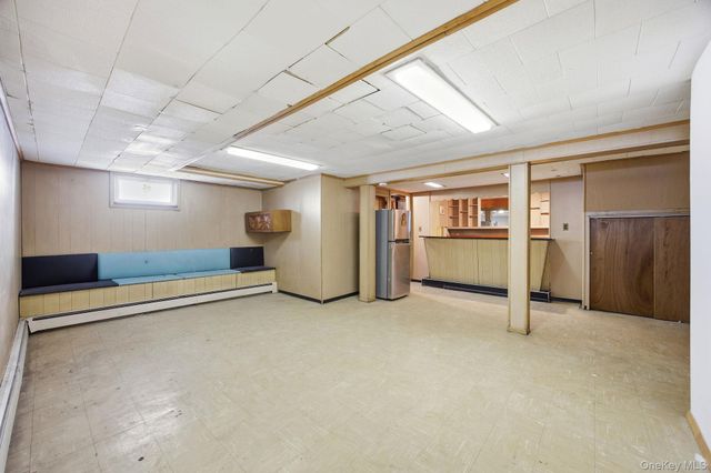 87 Executive Drive, New Hyde Park, NY 11040