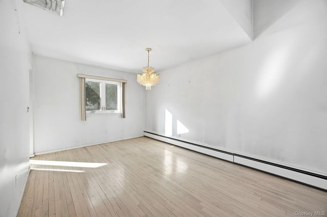 87 Executive Drive, New Hyde Park, NY 11040