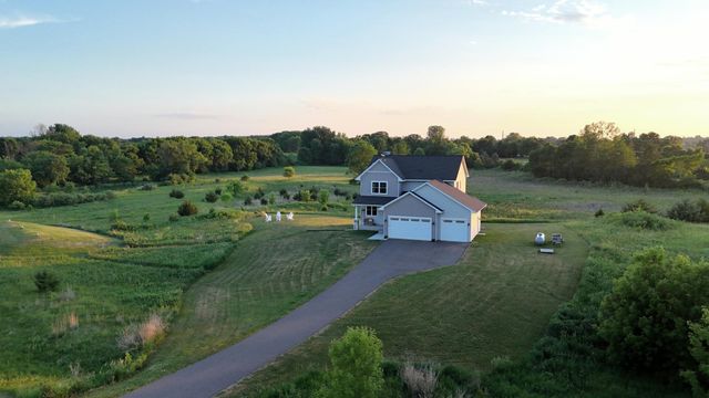 18805 Scenic Way, Shafer, MN 55074