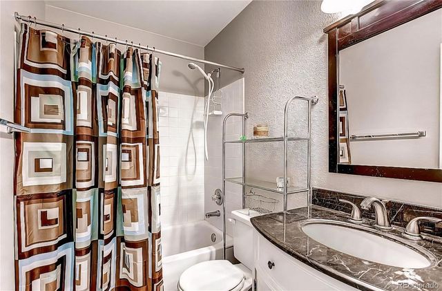 19387 E 41st Place, Denver, CO 80249