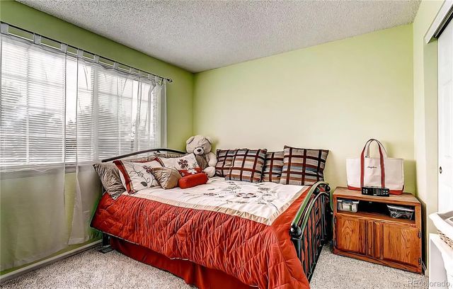 19387 E 41st Place, Denver, CO 80249