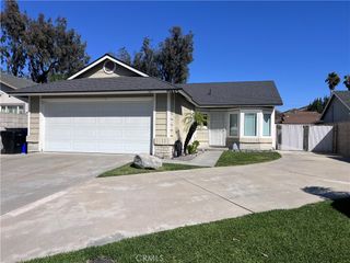 11657 Old Field, Fontana, CA 92337