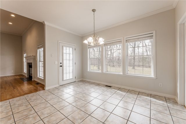 1406 Avery Place, Siloam Springs, AR 72761