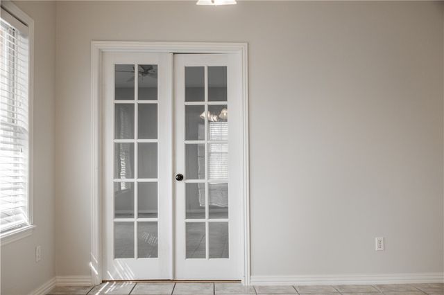 1406 Avery Place, Siloam Springs, AR 72761