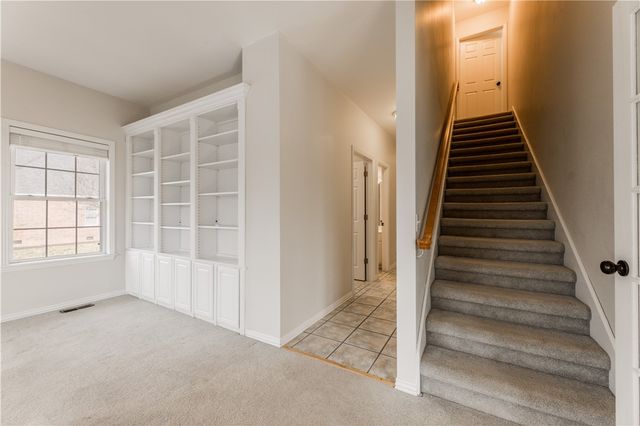 1406 Avery Place, Siloam Springs, AR 72761