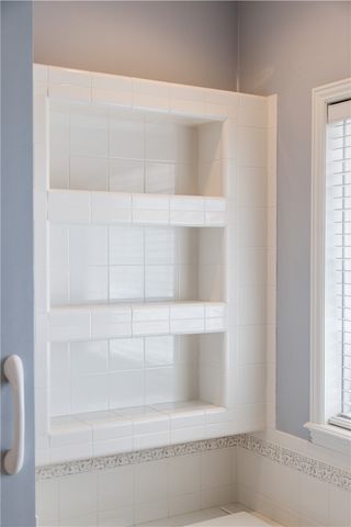 1406 Avery Place, Siloam Springs, AR 72761