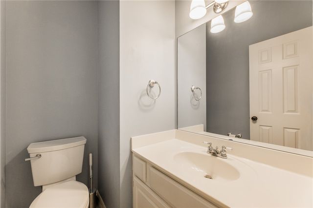 1406 Avery Place, Siloam Springs, AR 72761