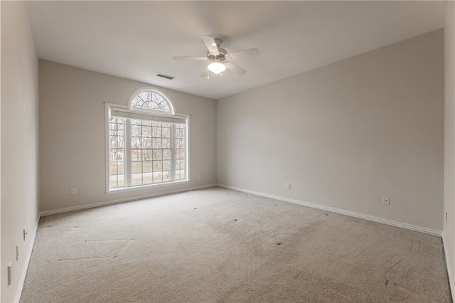 1406 Avery Place, Siloam Springs, AR 72761