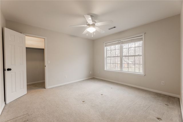 1406 Avery Place, Siloam Springs, AR 72761