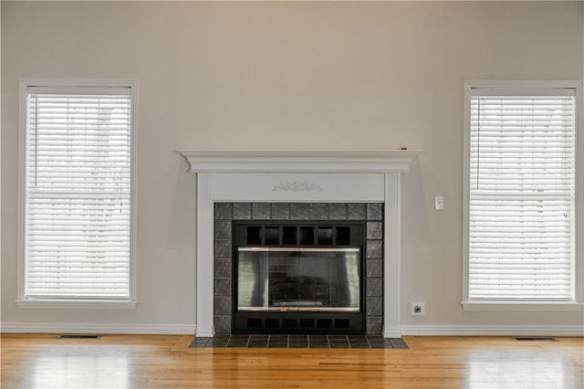 1406 Avery Place, Siloam Springs, AR 72761