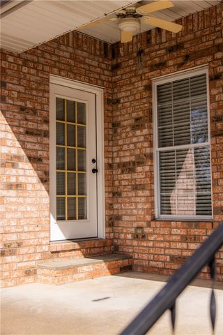 1406 Avery Place, Siloam Springs, AR 72761