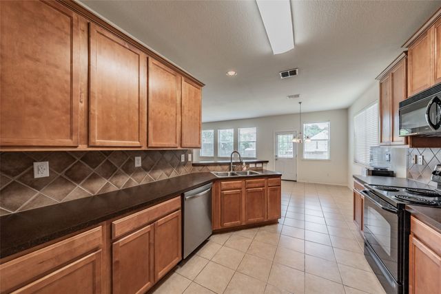 600 Beeman Drive, Arlington, TX 76002