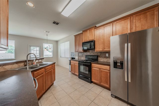 600 Beeman Drive, Arlington, TX 76002