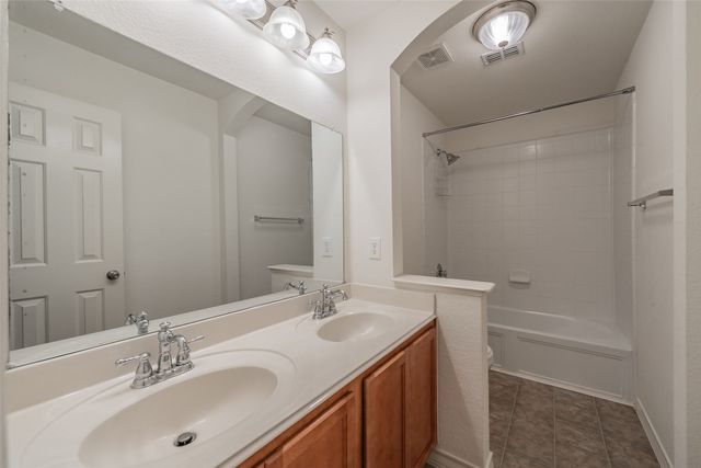 600 Beeman Drive, Arlington, TX 76002