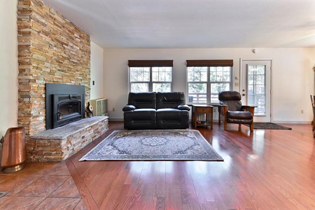 18190 N Meadow Dr, Pioneer, CA 95666