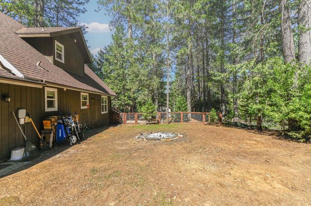 18190 N Meadow Dr, Pioneer, CA 95666