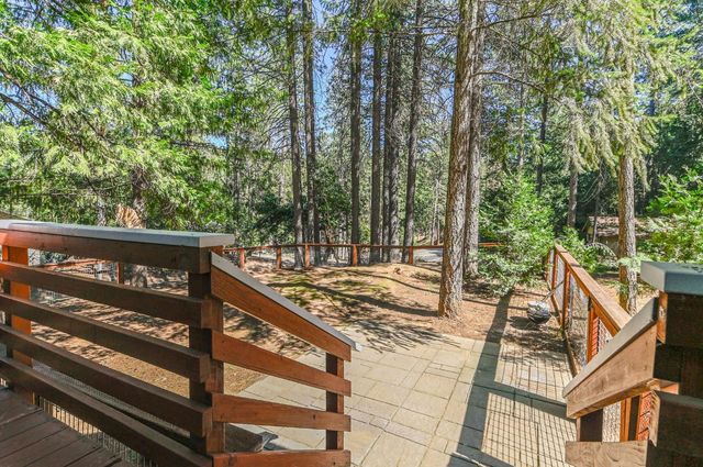 18190 N Meadow Dr, Pioneer, CA 95666