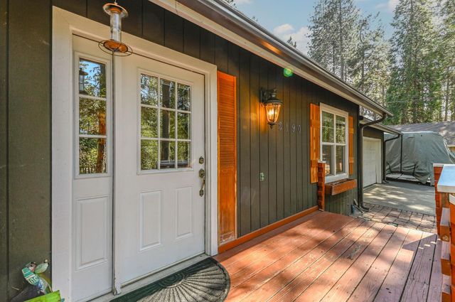 18190 N Meadow Dr, Pioneer, CA 95666