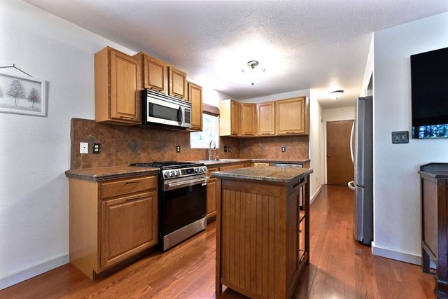 18190 N Meadow Dr, Pioneer, CA 95666