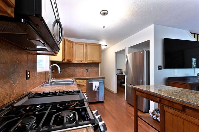 18190 N Meadow Dr, Pioneer, CA 95666