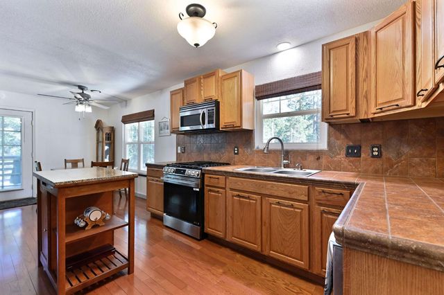 18190 N Meadow Dr, Pioneer, CA 95666