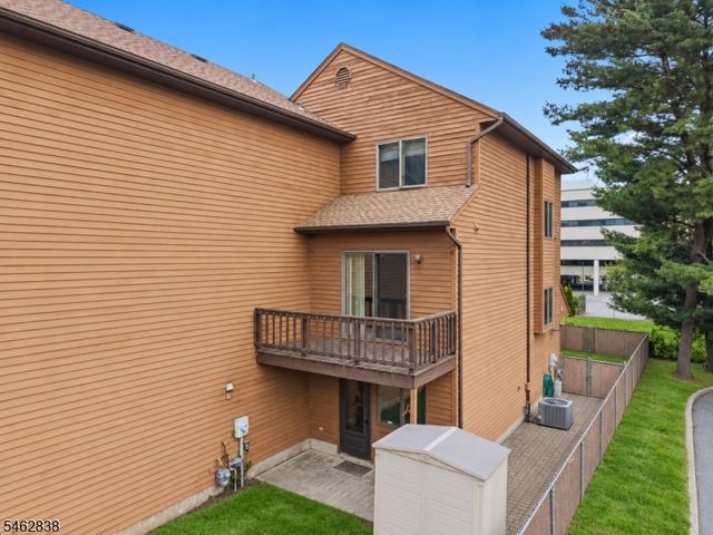 140 Allwood Rd E, Clifton City, NJ 07014